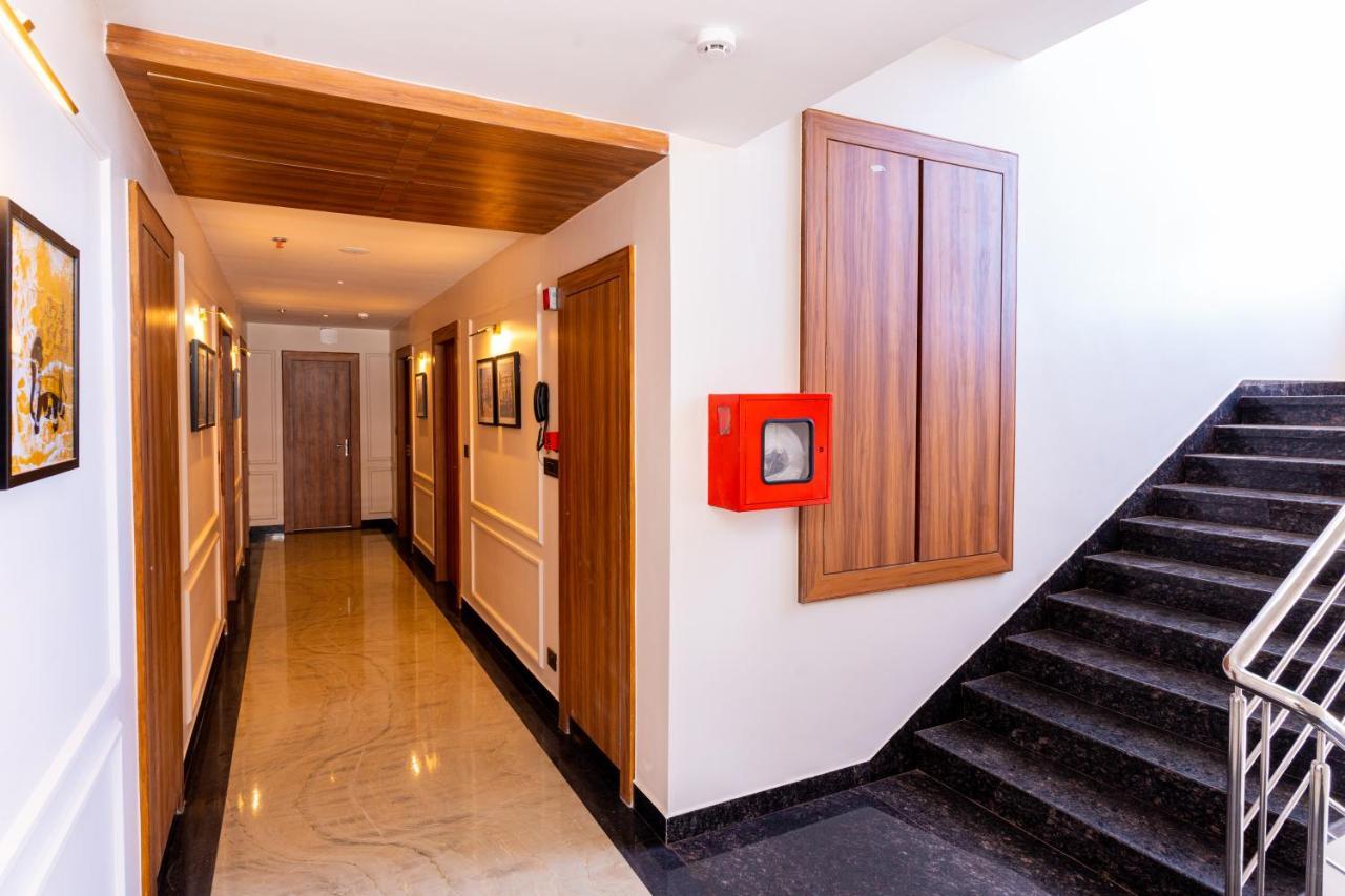 Raghunandan Palace - A Premier Boutique Stay, City Center & 500 Meters From City Railway Station ウダイプル エクステリア 写真