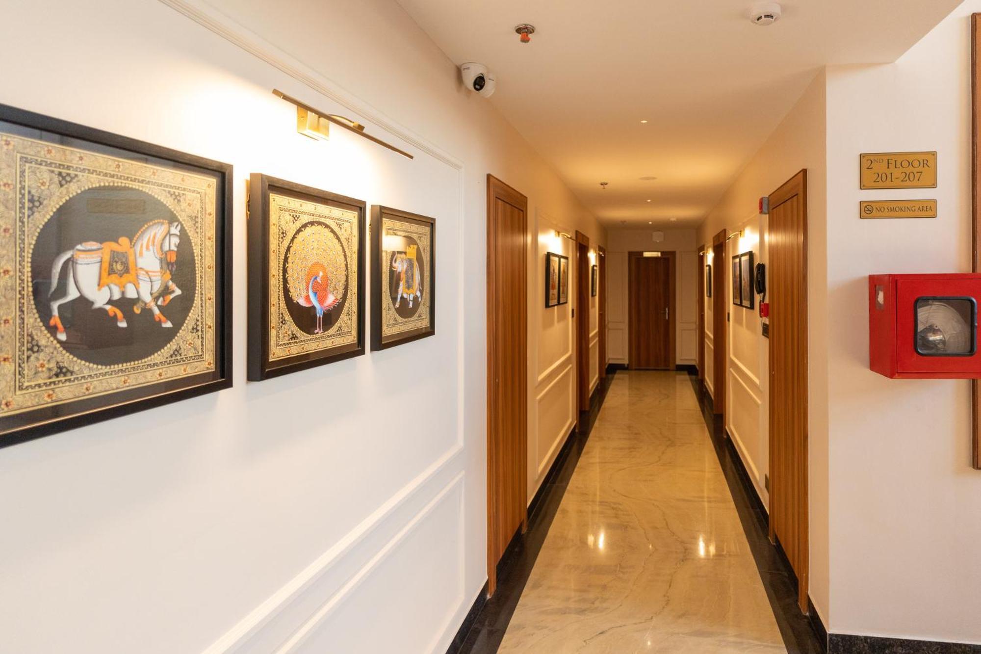 Raghunandan Palace - A Premier Boutique Stay, City Center & 500 Meters From City Railway Station ウダイプル エクステリア 写真
