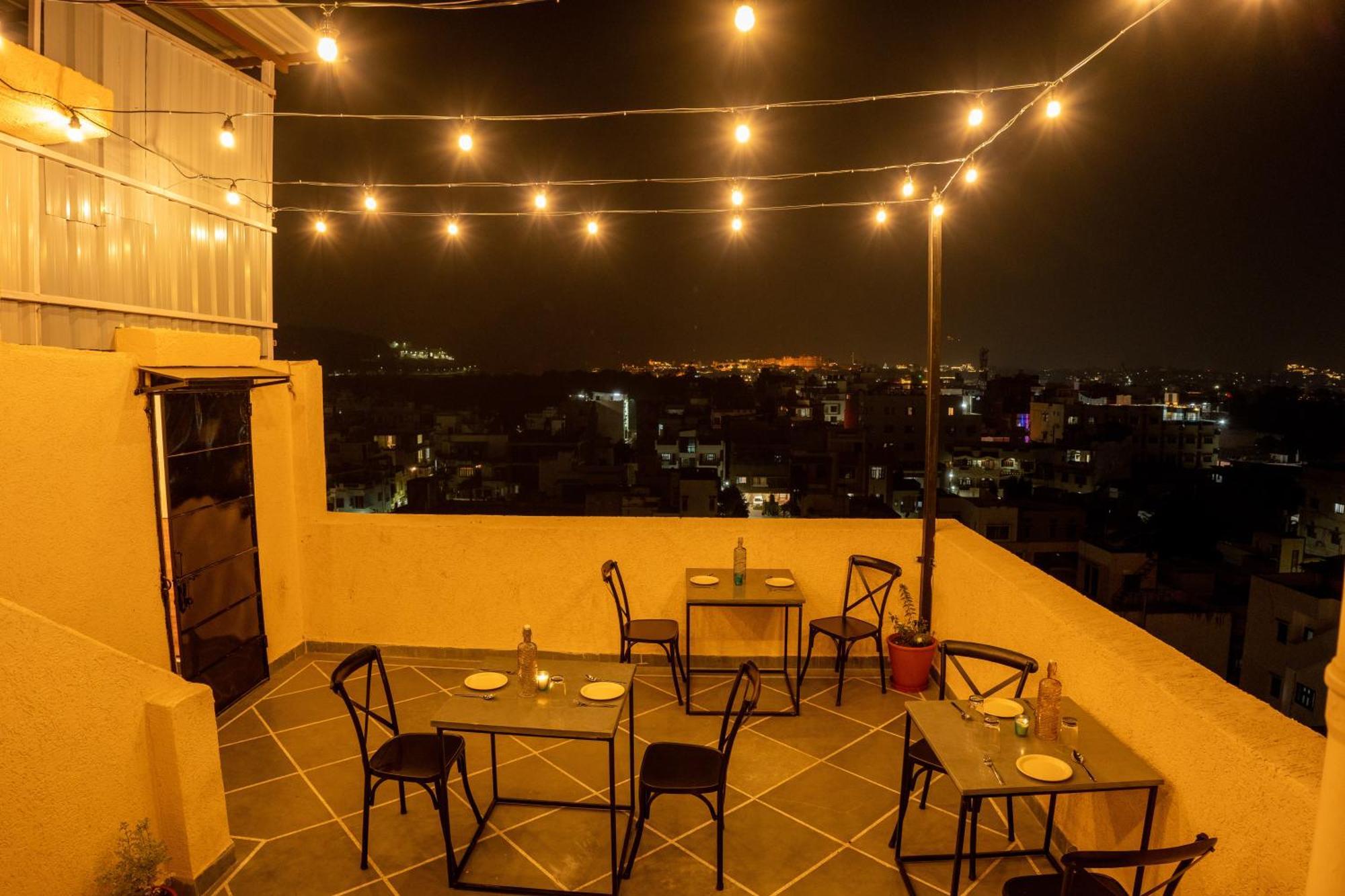 Raghunandan Palace - A Premier Boutique Stay, City Center & 500 Meters From City Railway Station ウダイプル エクステリア 写真